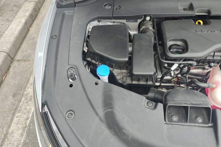 Used Leapmotor C01 2024 Range-Extended 316 Deluxe Edition Engine Bay Right