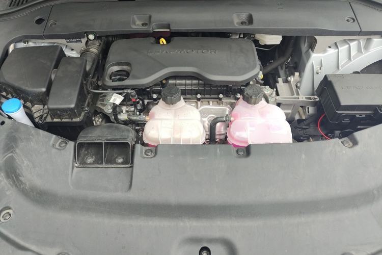 Used Leapmotor C01 2024 Range-Extended 316 Deluxe Edition Engine Bay