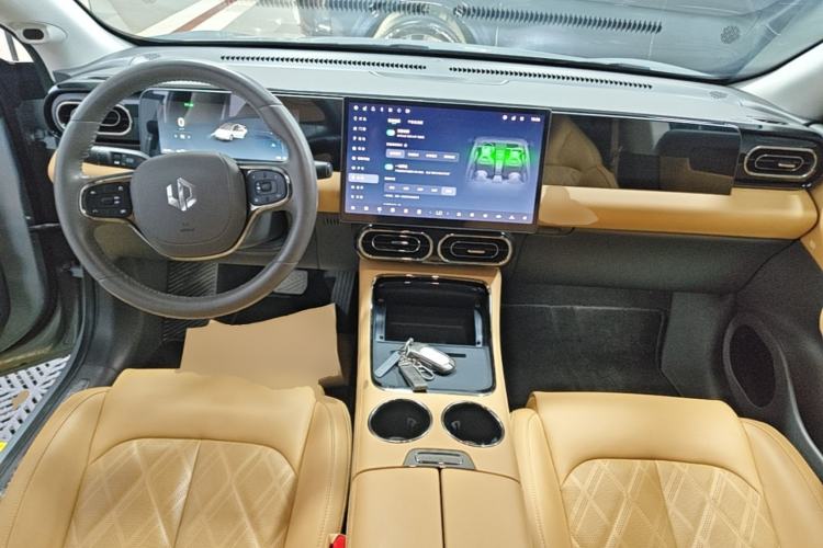 Used Leapmotor C01 2024 Pure Electric 525 Luxury Edition Center Console