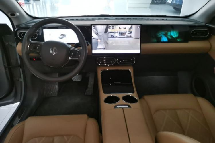 Used Leapmotor C01 2024 Pure Electric 525 Luxury Edition Center Console