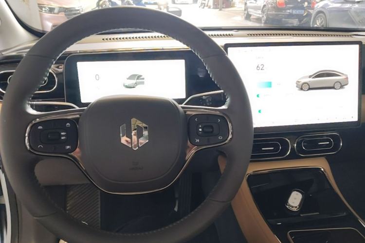 Used Leapmotor C01 2024 Pure Electric 525 Luxury Edition Center Console