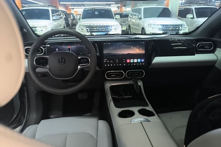 Used Leapmotor C01 2024 Pure Electric 525 Comfort Edition Center Console