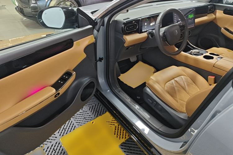 Used Leapmotor C01 2024 Pure Electric 525 Luxury Edition Driver Seat