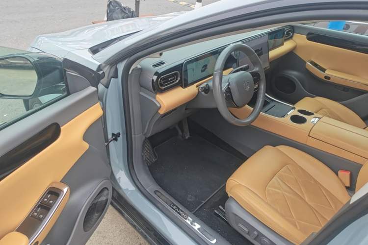 Used Leapmotor C01 2024 Pure Electric 525 Luxury Edition Driver Seat