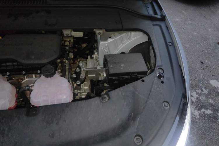Used Leapmotor C01 2024 Range-Extended 216 Luxury Edition Engine Bay Left