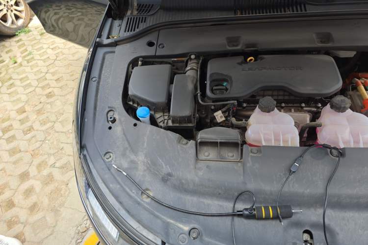 Used Leapmotor C01 2024 Range-Extended 316 Deluxe Edition Engine Bay Right