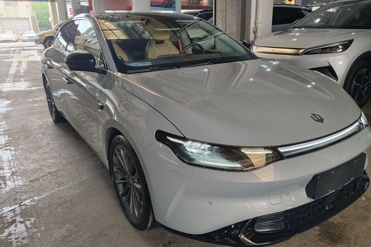 Used Leapmotor C01 2024 Pure Electric 525 Luxury Edition Front Right 45 Deg