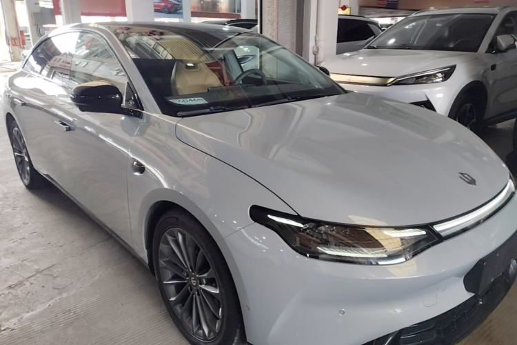 Used Leapmotor C01 2024 Pure Electric 525 Luxury Edition Front Right 45 Deg