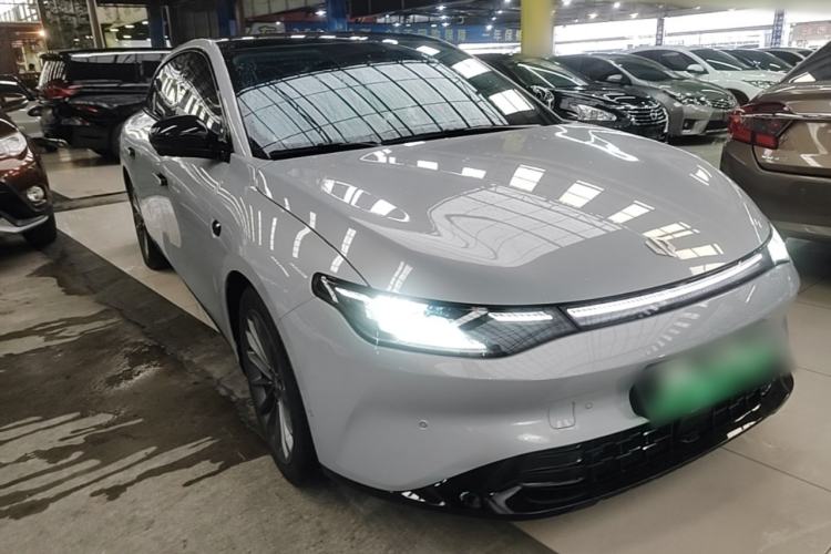 Used Leapmotor C01 2024 Pure Electric 525 Luxury Edition Front Right 45 Deg