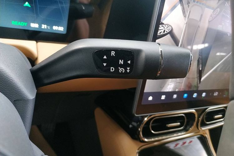 Used Leapmotor C01 2024 Pure Electric 525 Luxury Edition Gear Lever