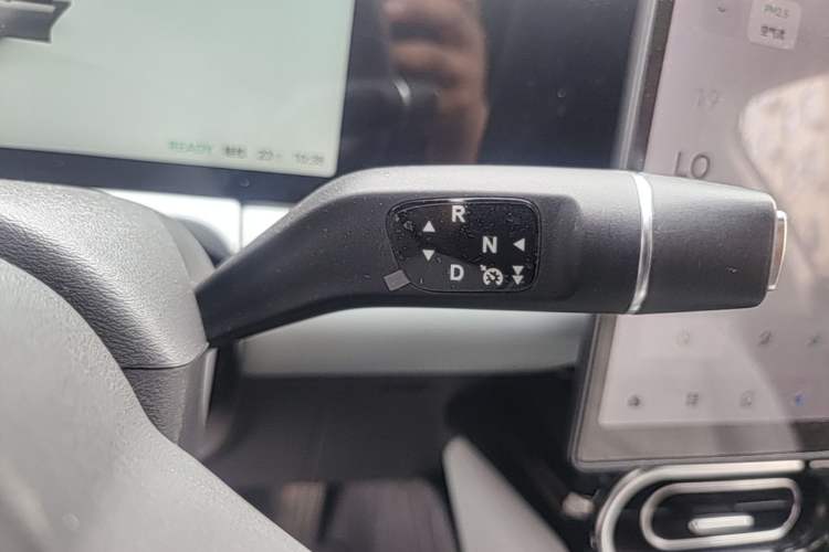 Used Leapmotor C01 2024 Pure Electric 525 Comfort Edition Gear Lever