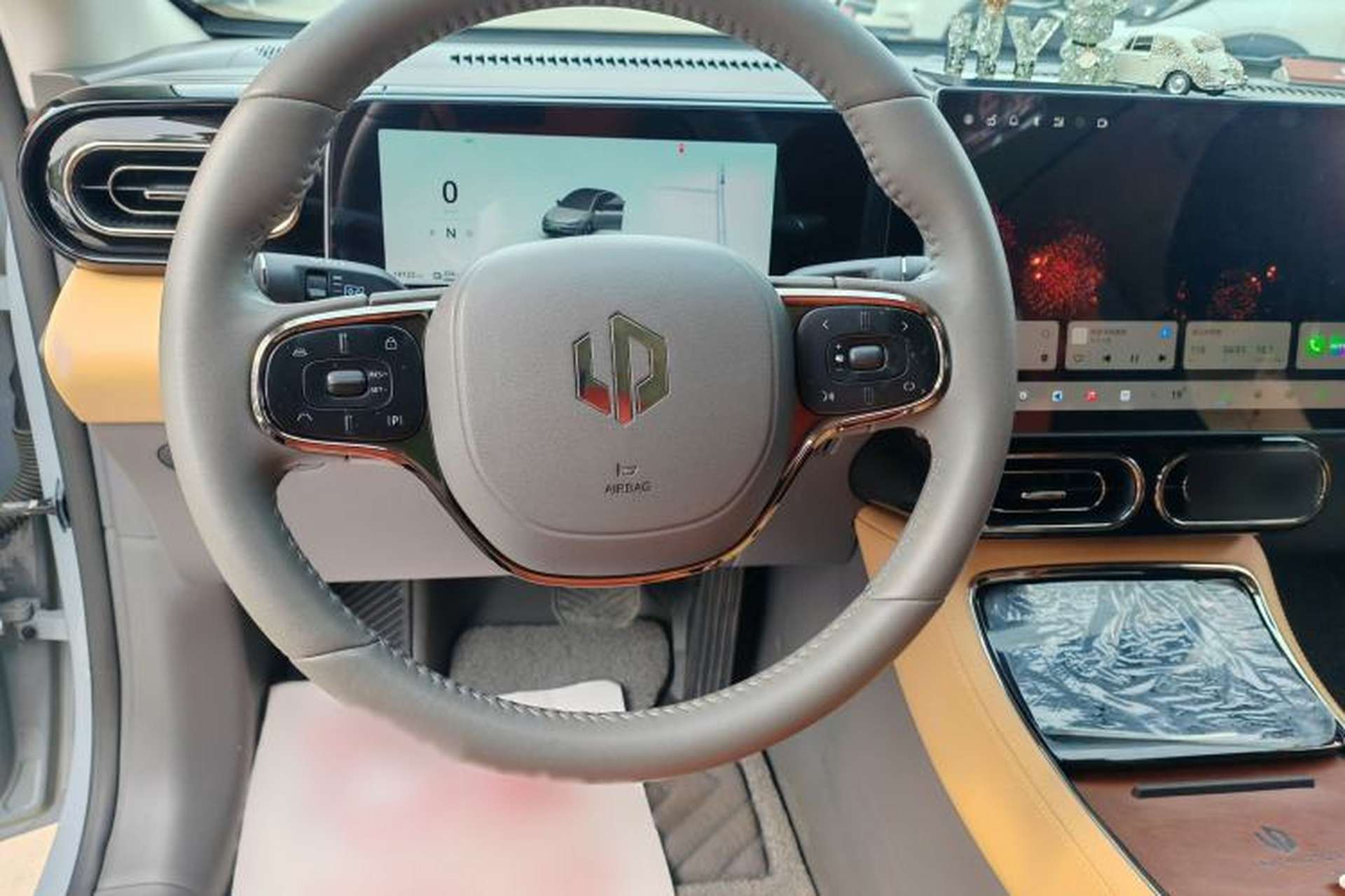 Used Leapmotor C01 2024 Pure Electric 525 Luxury Edition Interior 1
