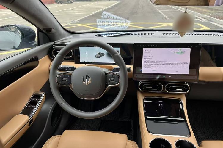 Used Leapmotor C01 2024 Range-Extended 216 Luxury Edition Interior 2