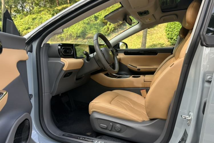Used Leapmotor C01 2024 Pure Electric 525 Luxury Edition Interior 3