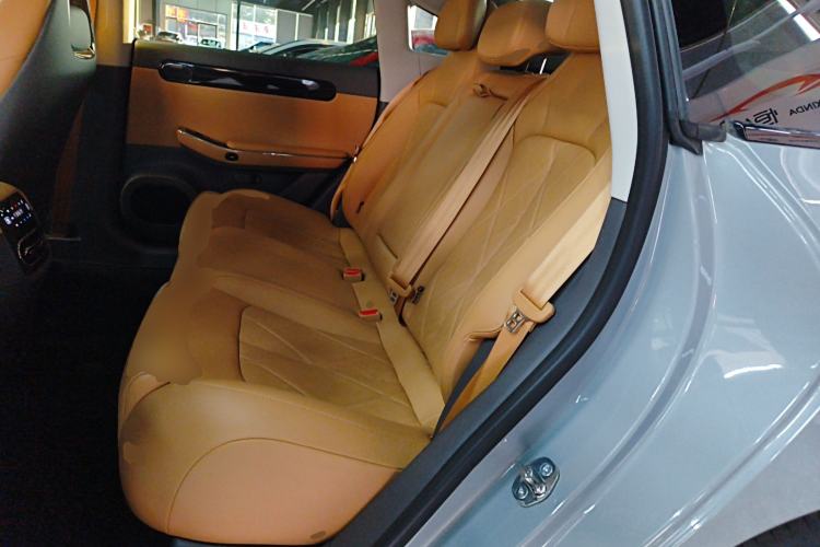 Used Leapmotor C01 2024 Range-Extended 316 Deluxe Edition Interior 4