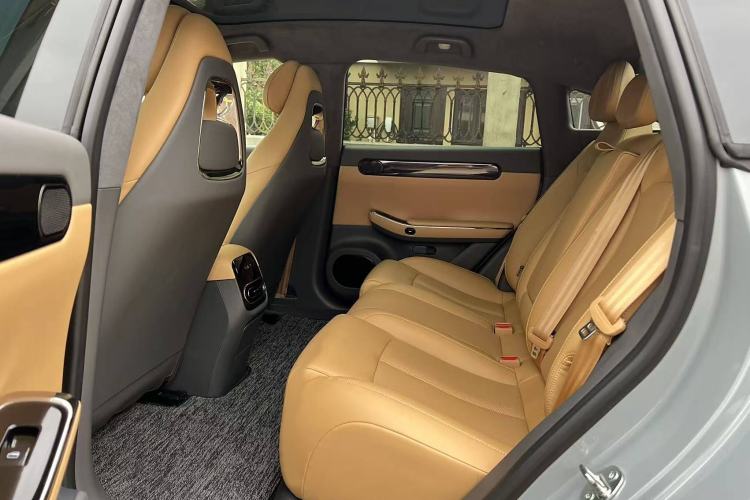 Used Leapmotor C01 2024 Range-Extended 216 Luxury Edition Interior 5