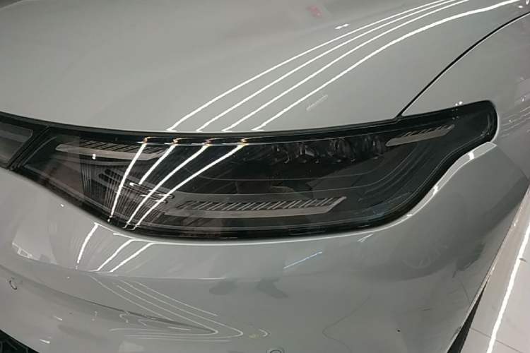 Used Leapmotor C01 2024 Pure Electric 525 Luxury Edition Left Front Headlight