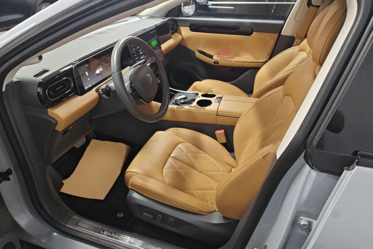 Used Leapmotor C01 2024 Pure Electric 525 Luxury Edition Left Front Seat