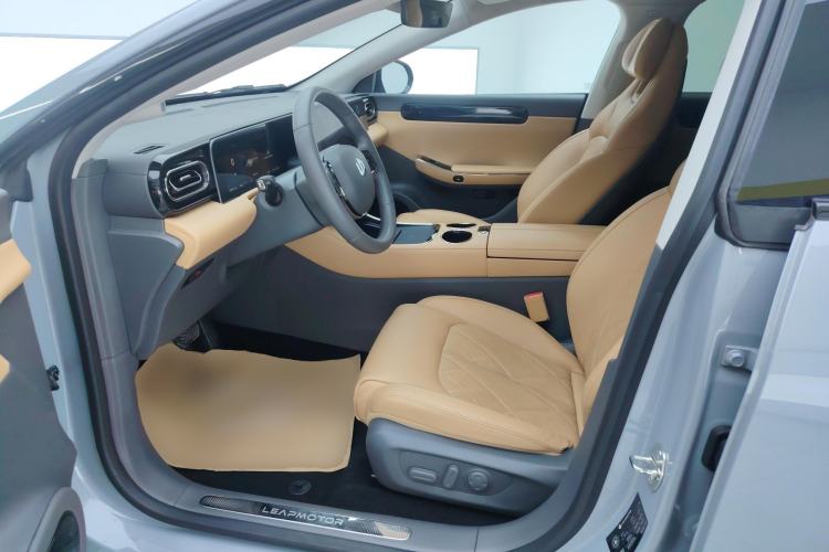 Used Leapmotor C01 2024 Range-Extended 316 Deluxe Edition Left Front Seat