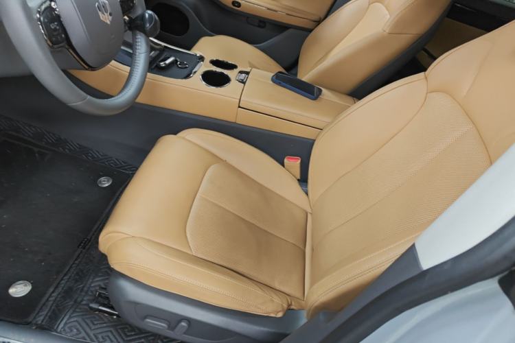 Used Leapmotor C01 2024 All-Electric 625 Deluxe Edition Left Front Seat