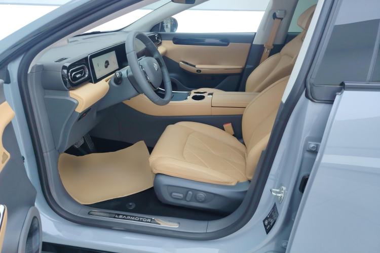 Used Leapmotor C01 2024 Range-Extended 316 Deluxe Edition Left Front Seat