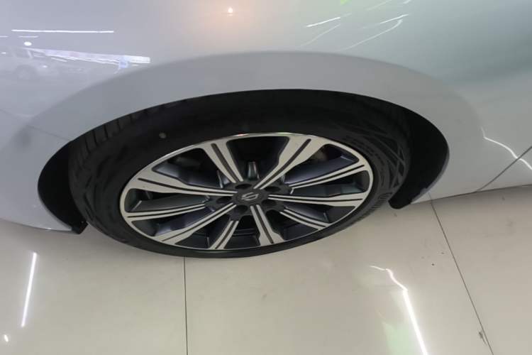Used Leapmotor C01 2024 Pure Electric 525 Comfort Edition Left Front Wheel Hub