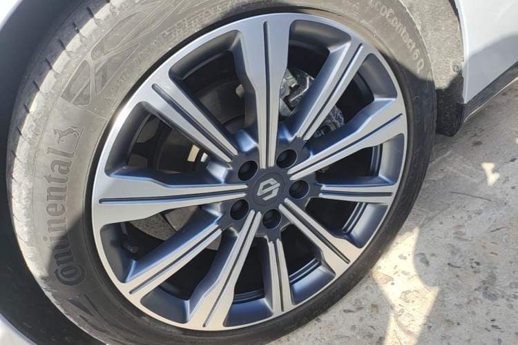 Used Leapmotor C01 2024 Pure Electric 525 Comfort Edition Left Front Wheel Hub
