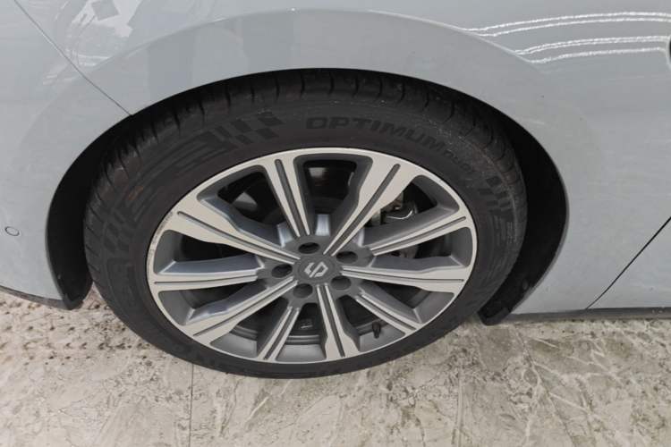 Used Leapmotor C01 2024 All-Electric 625 Deluxe Edition Left Front Wheel Hub
