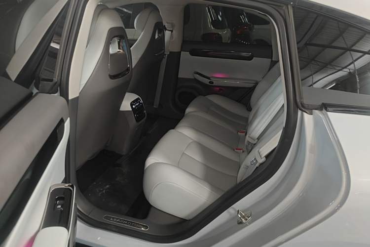 Used Leapmotor C01 2024 Range-Extended 216 Luxury Edition Left Rear Seat