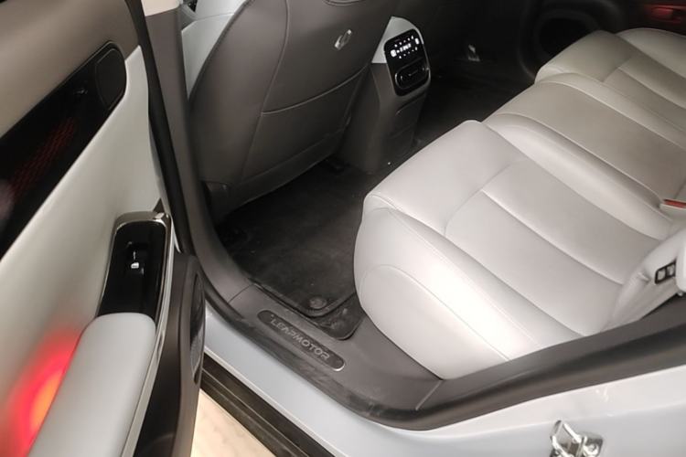 Used Leapmotor C01 2024 Pure Electric 525 Luxury Edition Left Rear Seat