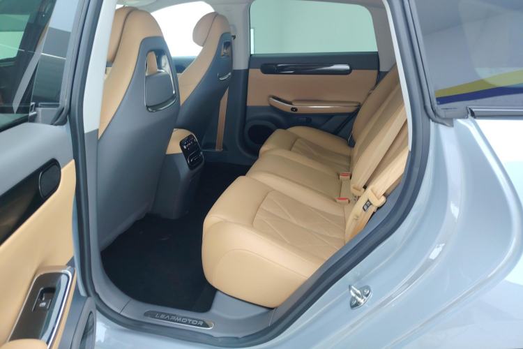 Used Leapmotor C01 2024 Range-Extended 316 Deluxe Edition Left Rear Seat