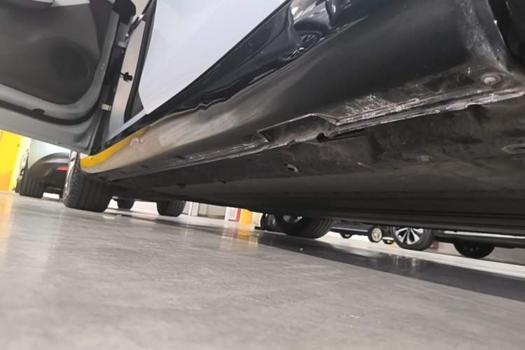 Used Leapmotor C01 2024 Pure Electric 525 Comfort Edition Left Side Sill