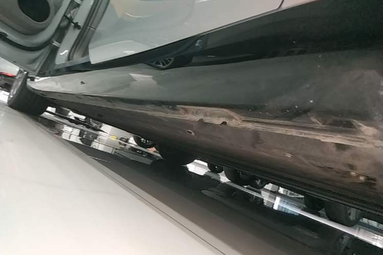 Used Leapmotor C01 2024 Pure Electric 525 Luxury Edition Left Side Sill