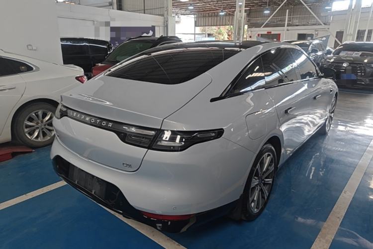 Used Leapmotor C01 2024 Range-Extended 216 Luxury Edition Rear Right 45 Deg