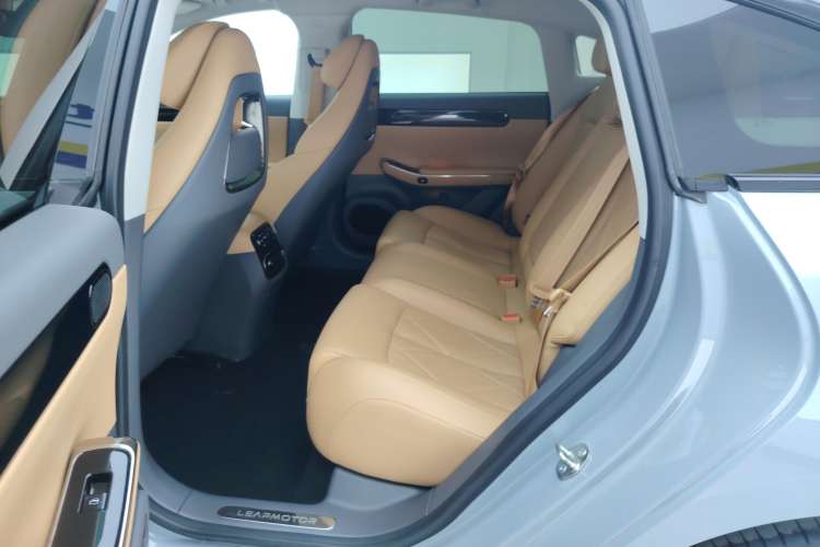 Used Leapmotor C01 2024 Range-Extended 316 Deluxe Edition Right Rear Seat