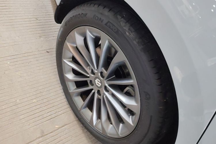 Used Leapmotor C01 2024 Pure Electric 525 Luxury Edition Right Rear Wheel Hub