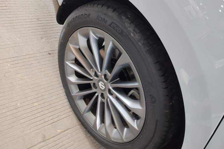 Used Leapmotor C01 2024 Pure Electric 525 Luxury Edition Right Rear Wheel Hub