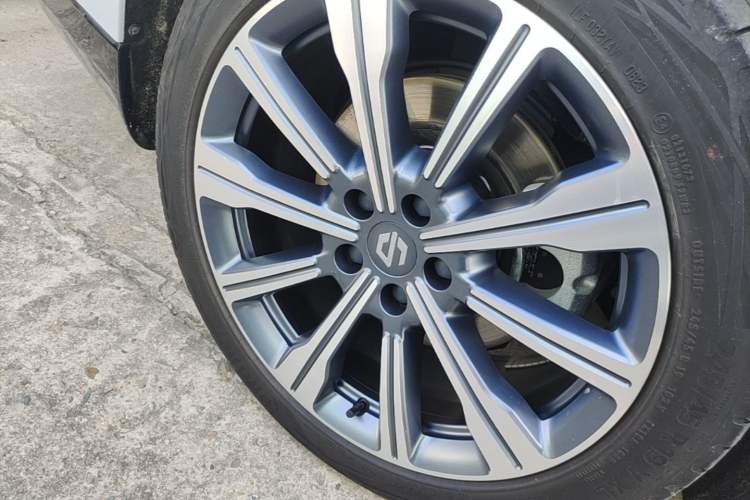 Used Leapmotor C01 2024 Pure Electric 525 Comfort Edition Right Rear Wheel Hub