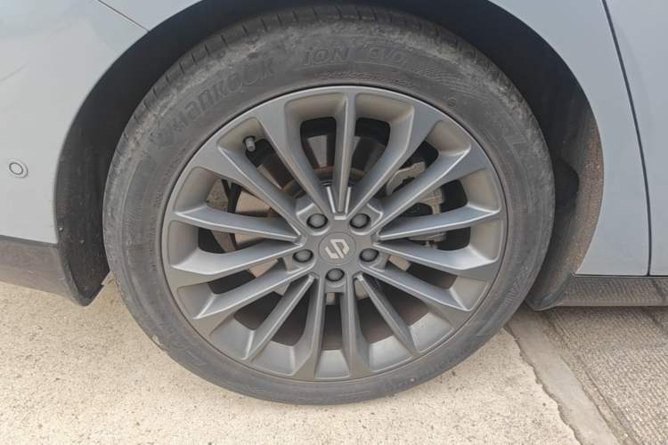 Used Leapmotor C01 2024 Pure Electric 525 Luxury Edition Right Rear Wheel Hub