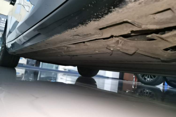 Used Leapmotor C01 2024 Pure Electric 525 Luxury Edition Right Side Sill