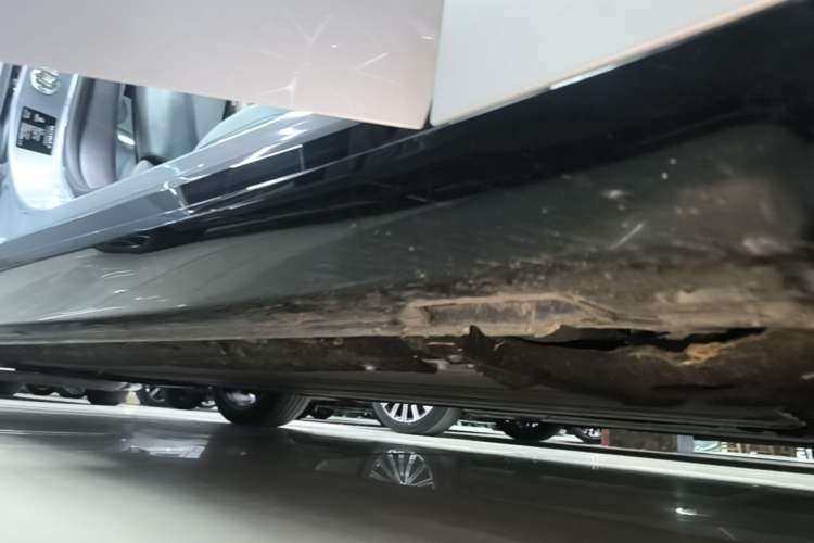 Used Leapmotor C01 2024 Pure Electric 525 Comfort Edition Right Side Sill