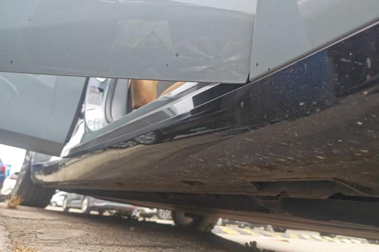Used Leapmotor C01 2024 Pure Electric 525 Luxury Edition Right Side Sill