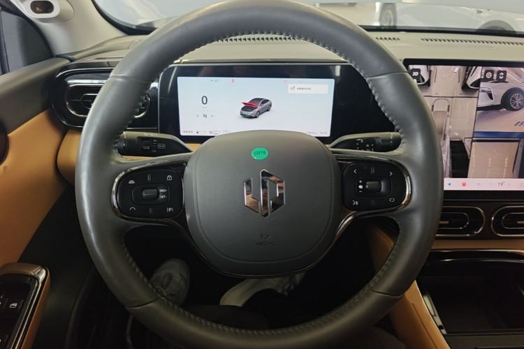 Used Leapmotor C01 2024 Range-Extended 316 Deluxe Edition Steering Wheel