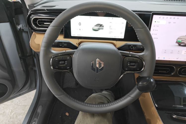 Used Leapmotor C01 2024 All-Electric 625 Deluxe Edition Steering Wheel