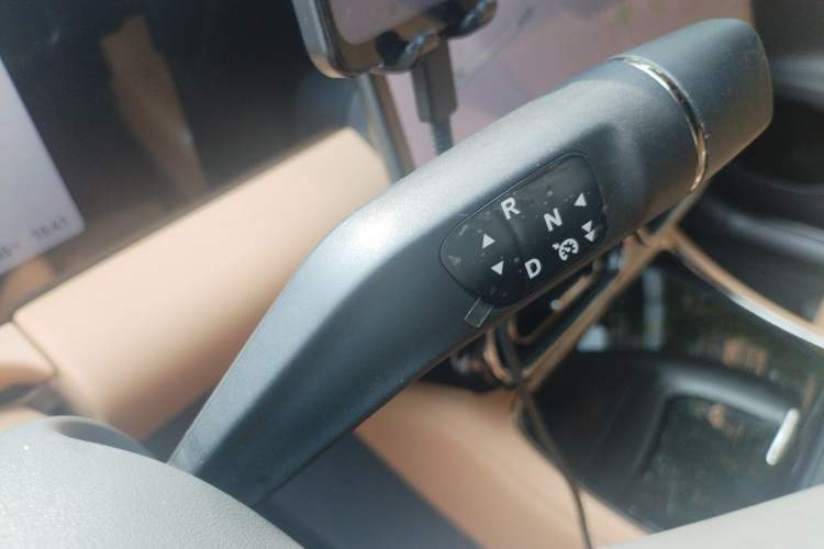 Used Leapmotor C01 2024 Pure Electric 525 Luxury Edition Gear Lever