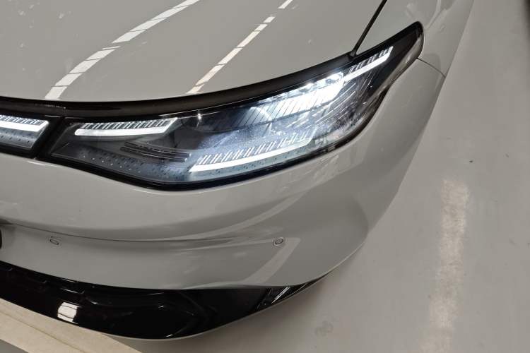 Used Leapmotor C01 2024 Pure Electric 525 Luxury Edition Left Front Headlight