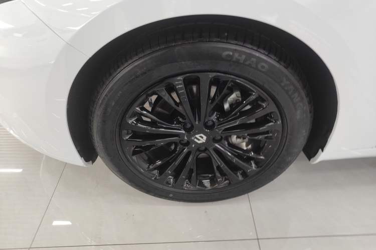 Used Leapmotor C01 2024 Pure Electric 525 Smart Drive Edition Left Front Wheel Hub