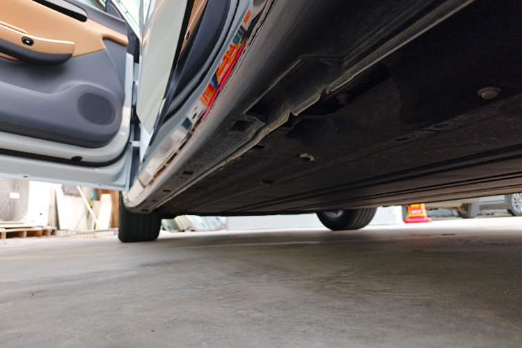 Used Leapmotor C01 2024 Pure Electric 525 Comfort Edition Left Side Sill
