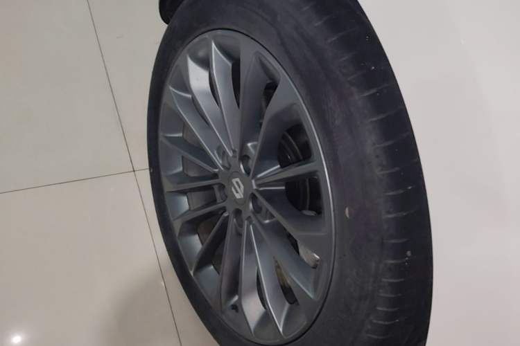 Used Leapmotor C01 2024 Pure Electric 525 Luxury Edition Right Rear Wheel Hub