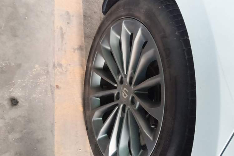 Used Leapmotor C01 2024 All-Electric 625 Deluxe Edition Right Rear Wheel Hub